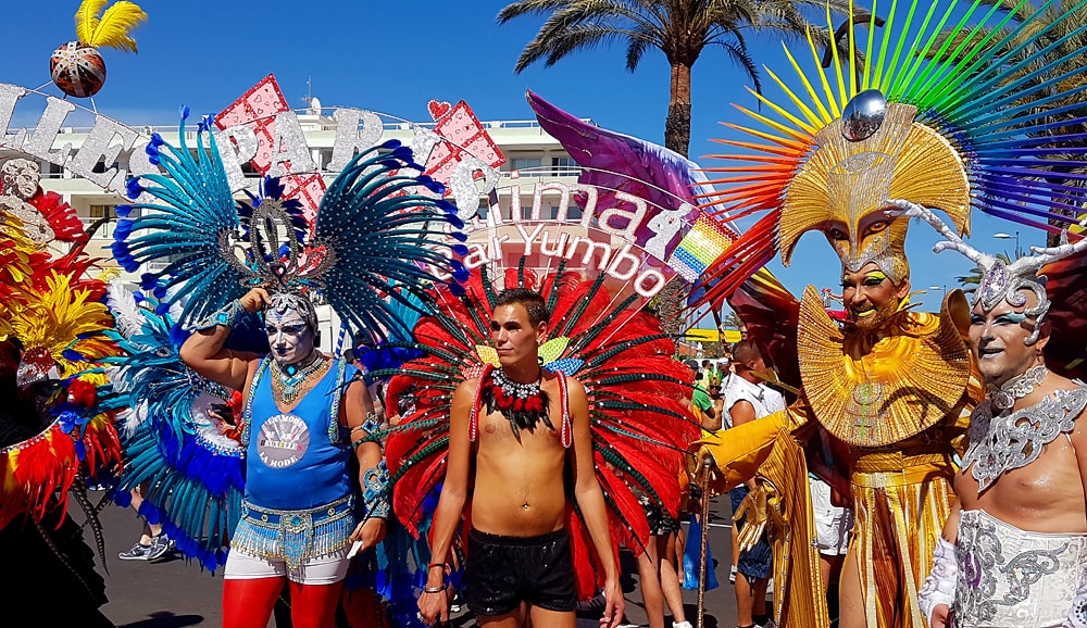 Drag Ybridex Angelodemon - Atlantide 
                  Voyager " - Parade - Carnaval Sitges 2018