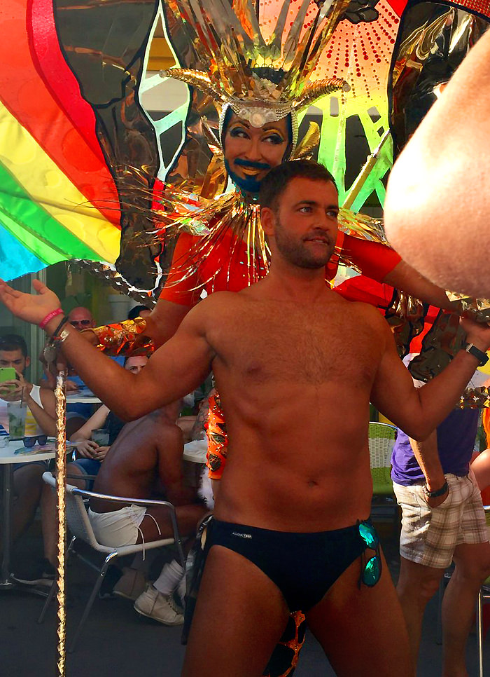 Gay Pride Maspalomas 2016 Drag Ybridex début de Parade au Riu