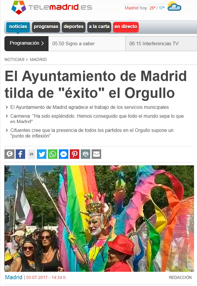 Gay Pride Maspalomas 2016 Drag Ybridex avec costume maincoeur rainbow