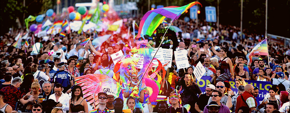 Drag Ybridex Gay Pride Maspalomas 2016 seance photo dans la foule